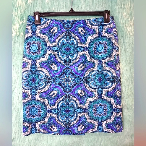 Talbots Petites Blue White and Purple Pattern Skirt Size 10p - Picture 3 of 8